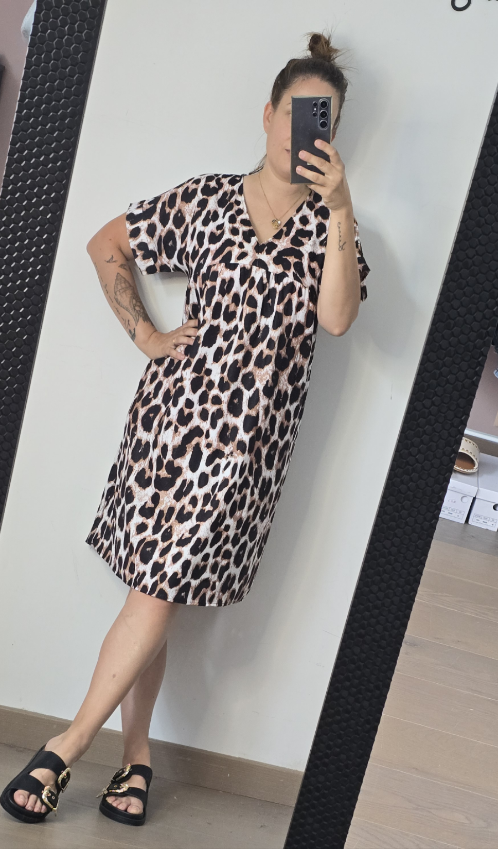 Robe Leopard